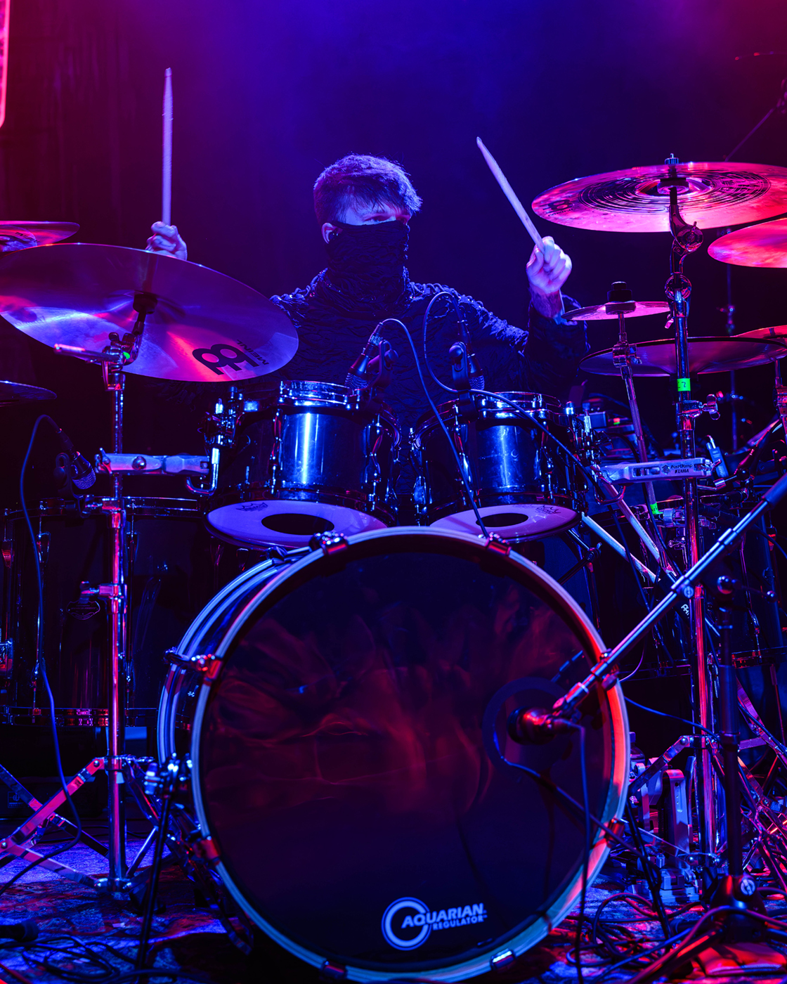 APOCALYPTICA SPIELT METALLICA VOL 2: DORTMUND FEIERT ES AB –VORBAND EMBRACE THE SILENCE