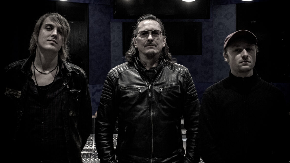 Fire Horse (Heavy Rock) bringt neues Album – „Out of the Ashes“