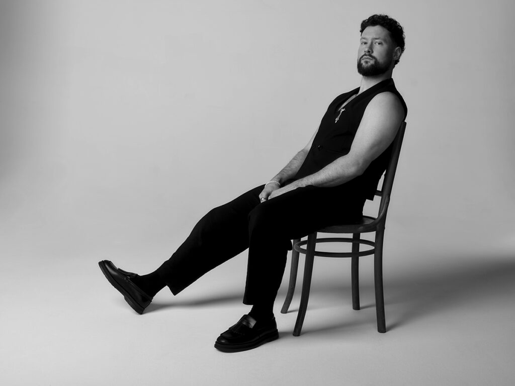 Mitreißend, ehrlich, live: CALUM SCOTT bringt Album „Avenoir“ auf die Bühne