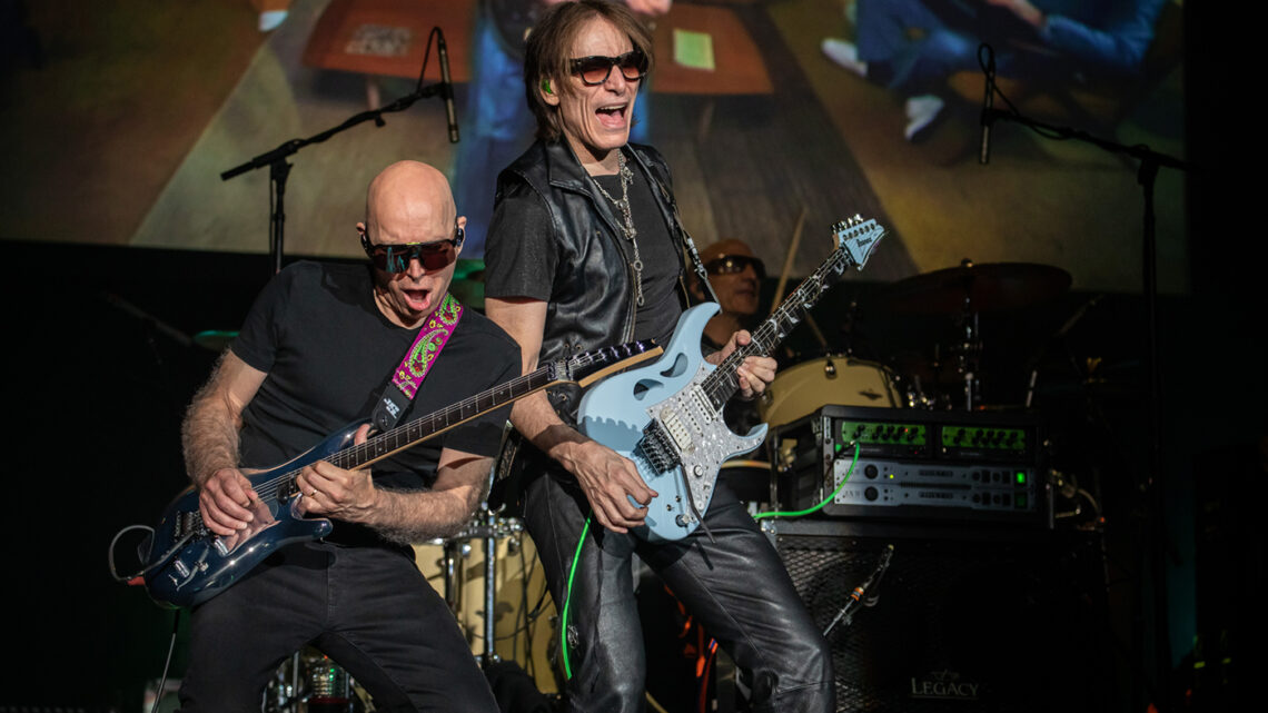 Legändere SatchVai Band 2025 live auf Tournee