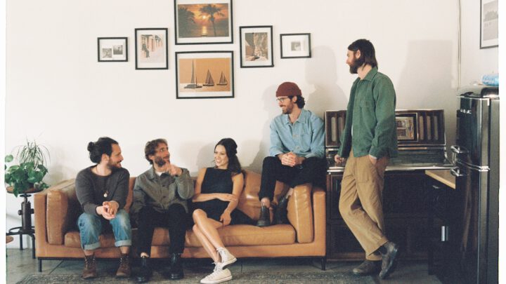 Mt. Joy senden starken Album-Vorboten  „Lucy“ ins Rennen