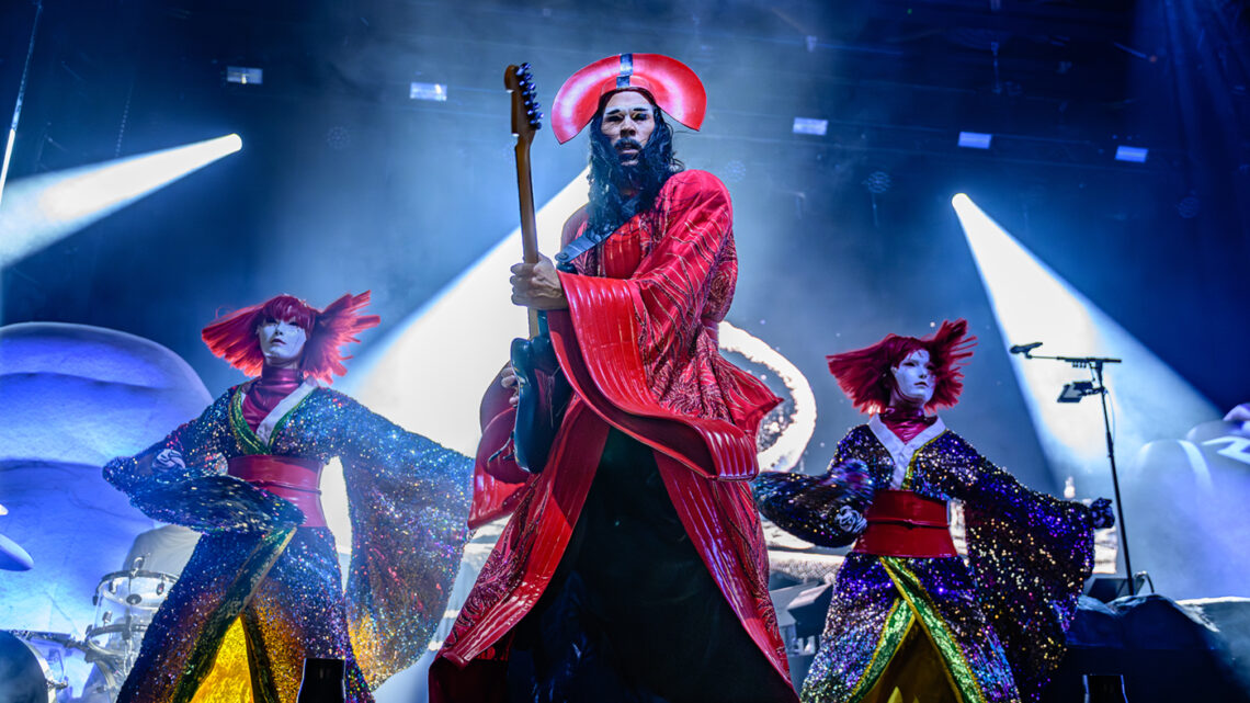 Empire of the sun: Ihre Konzerte sind einfach so überirdisch extraordinär!