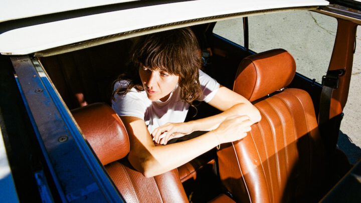 Courtney Barnett meldet sich kraftvoll zurück mit  neuer Single: „Stay In Your Lane“
