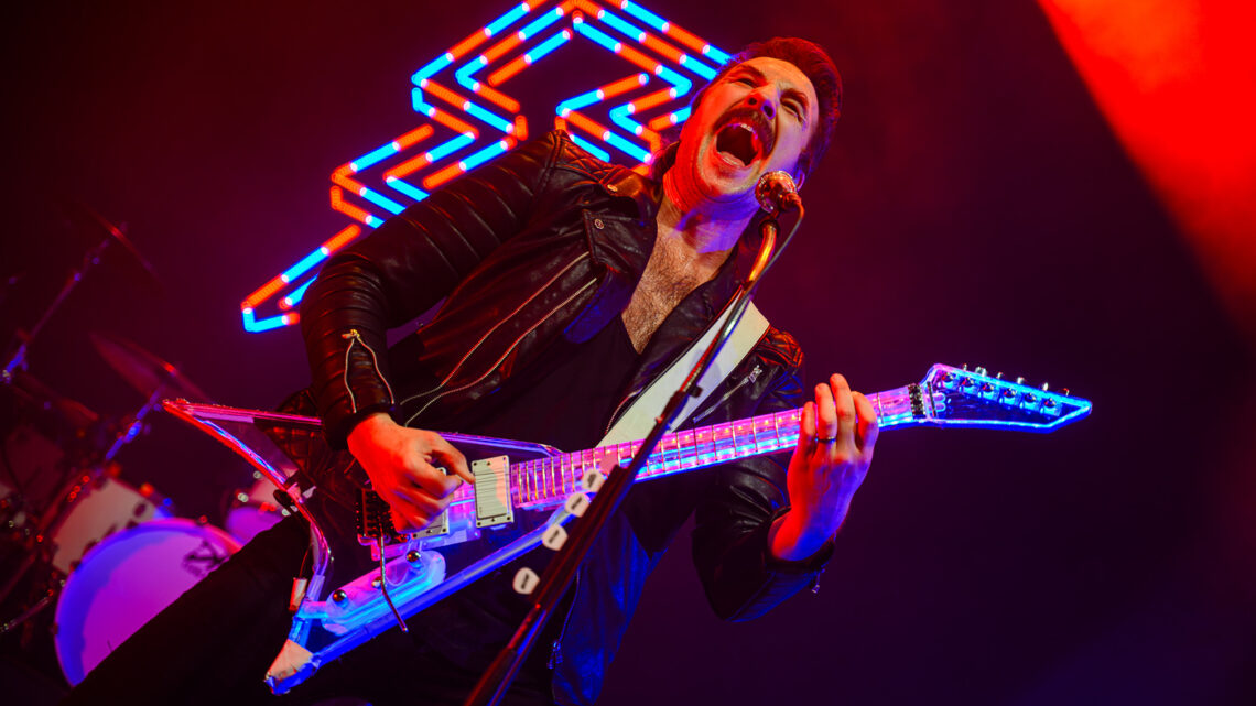 Royal Republic Konzertbericht: Eine Full-Power-Live-Show in der Turbinenhalle die ihres gleichen sucht