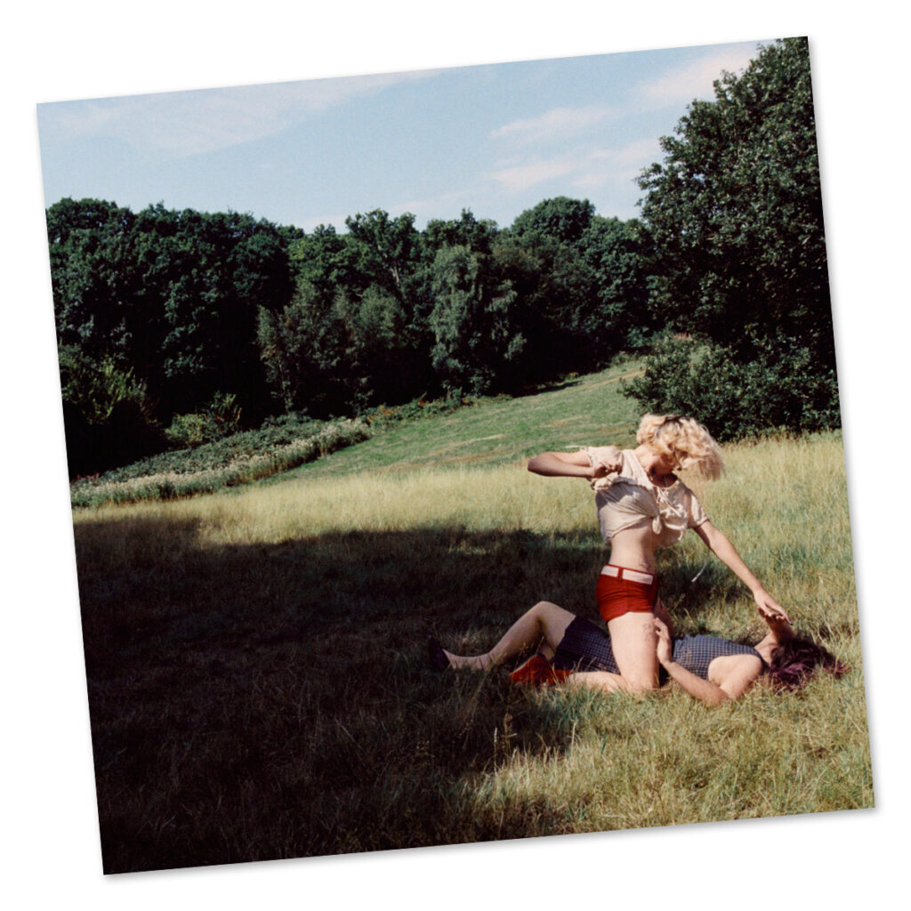 Cover des Debütalbums "Johnny´s-Dreamland" von Modern Woman 