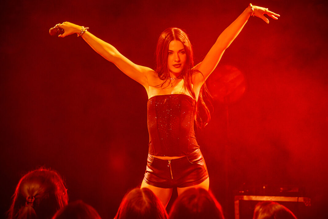 Jessica Baio live im Yuca: Zwischen Herzschmerz, Hoffnung und purem Popgefühl
