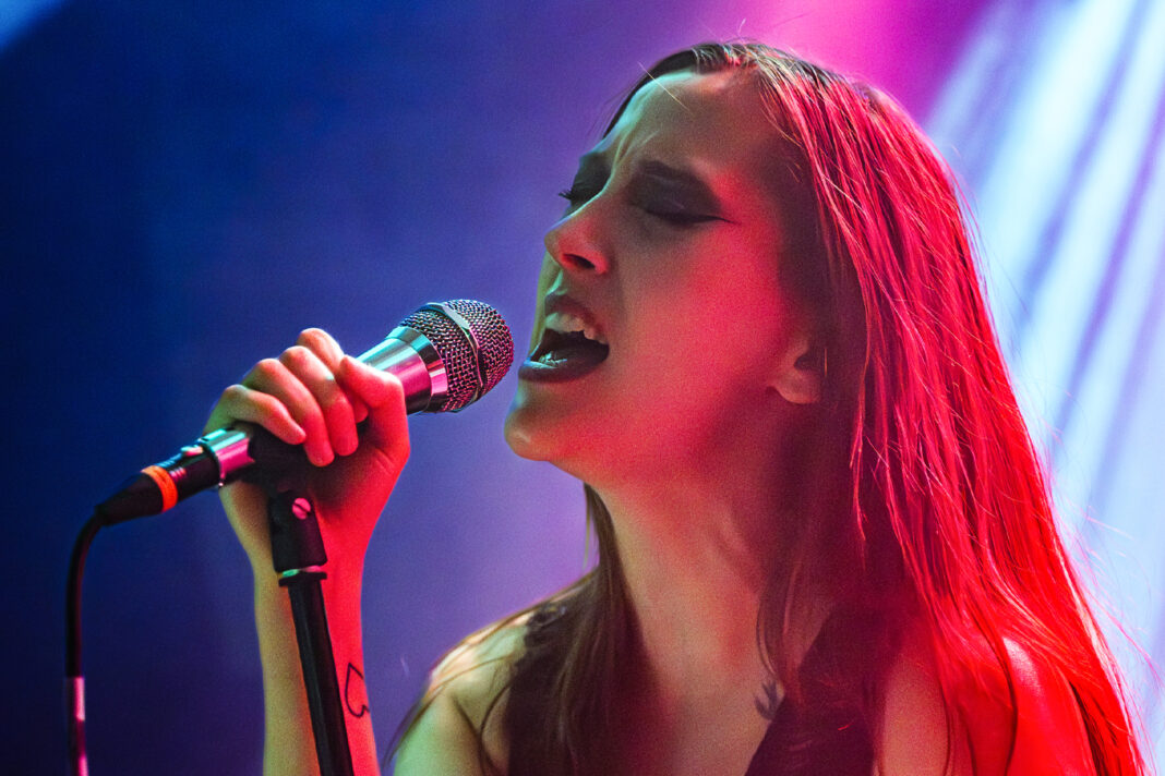 Live review: Mit Yonaka auf einer Achterbahnfahrt der Gefühle
