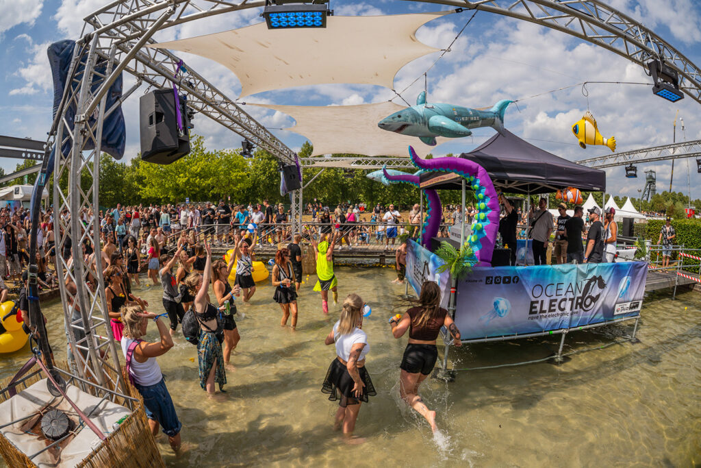 360 Grad Waterstage von Ocean Electro