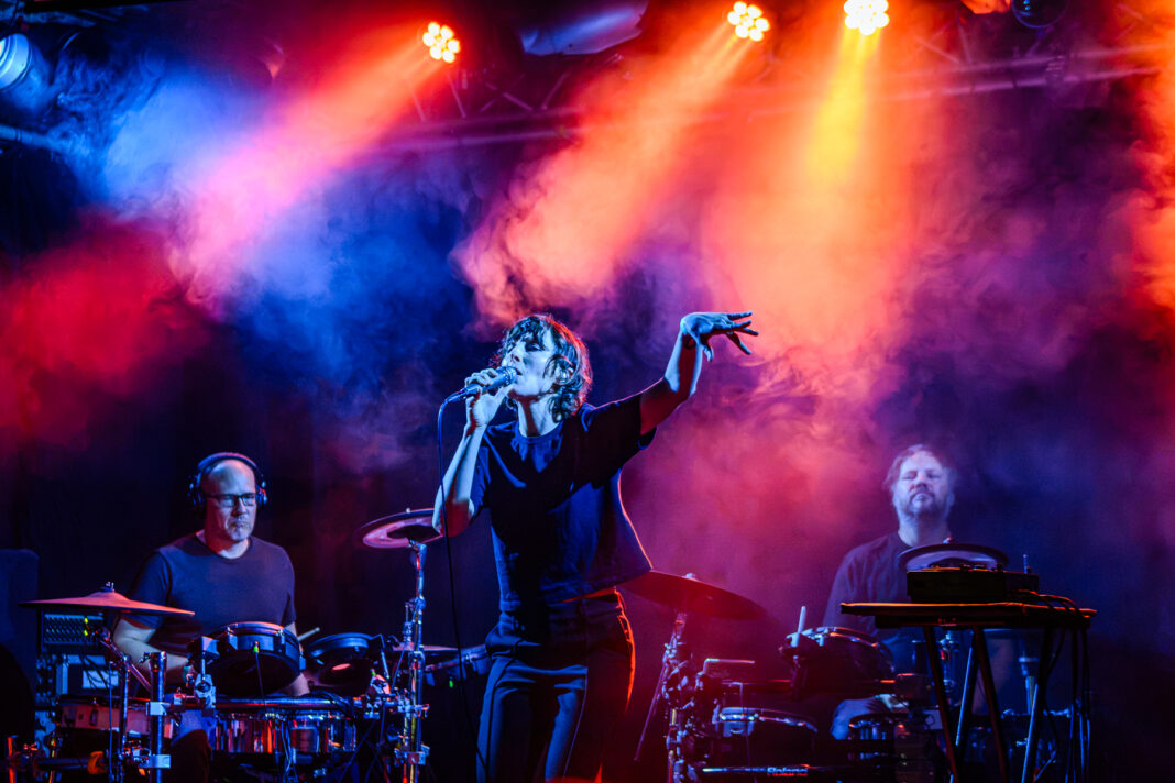 Live review: Poliça holte im CBE die Sterne für das Publikum vom Himmel