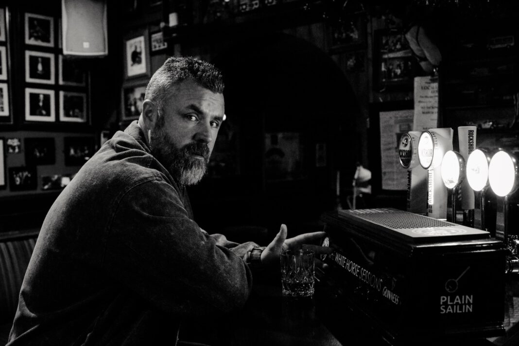 MICK FLANNERY veröffentlicht Deluxe-Version seines Albums 